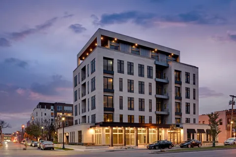 3041 Holmes Avenue S #302