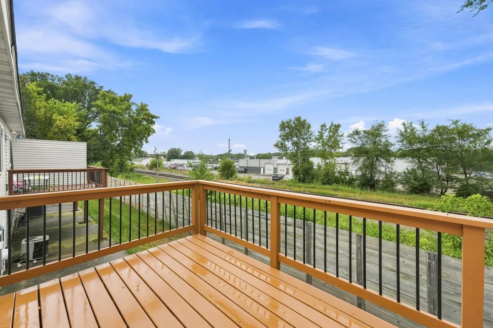 207 Shawnee Trail Shakopee, MN 55379