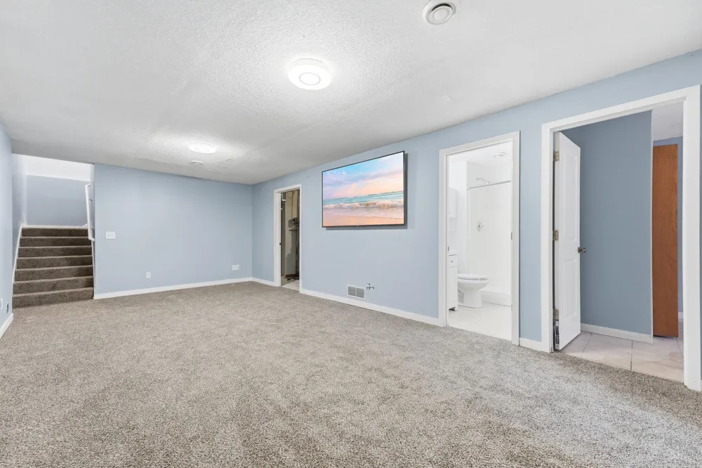 207 Shawnee Trail Shakopee, MN 55379