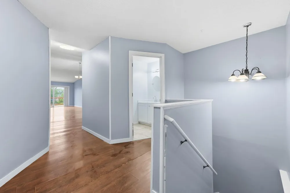 207 Shawnee Trail Shakopee, MN 55379