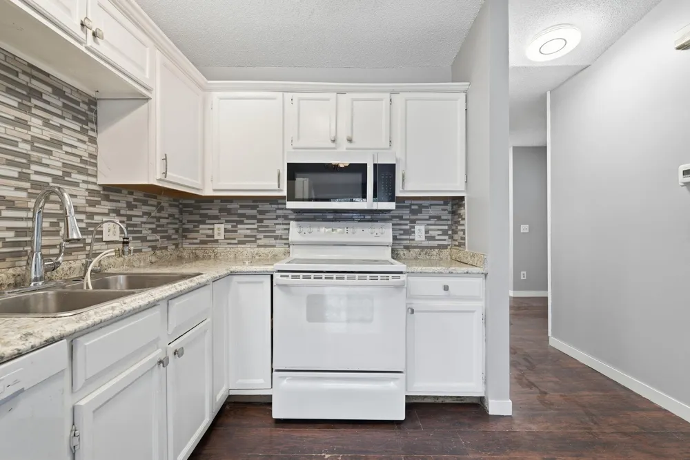 207 Shawnee Trail Shakopee, MN 55379