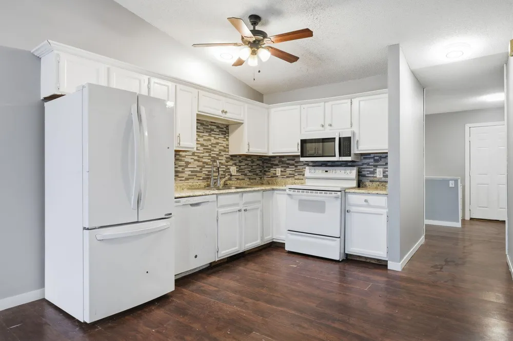 207 Shawnee Trail Shakopee, MN 55379