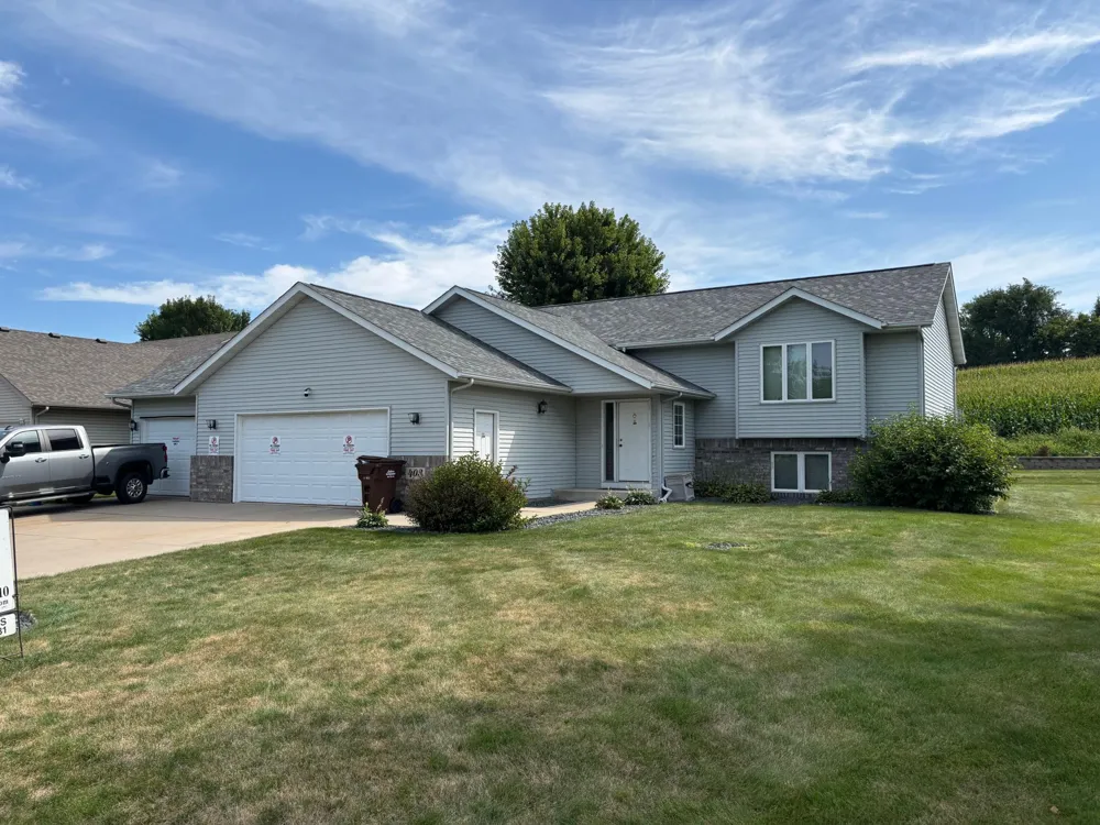 403 Chalupsky Avenue NE New Prague, MN 56071