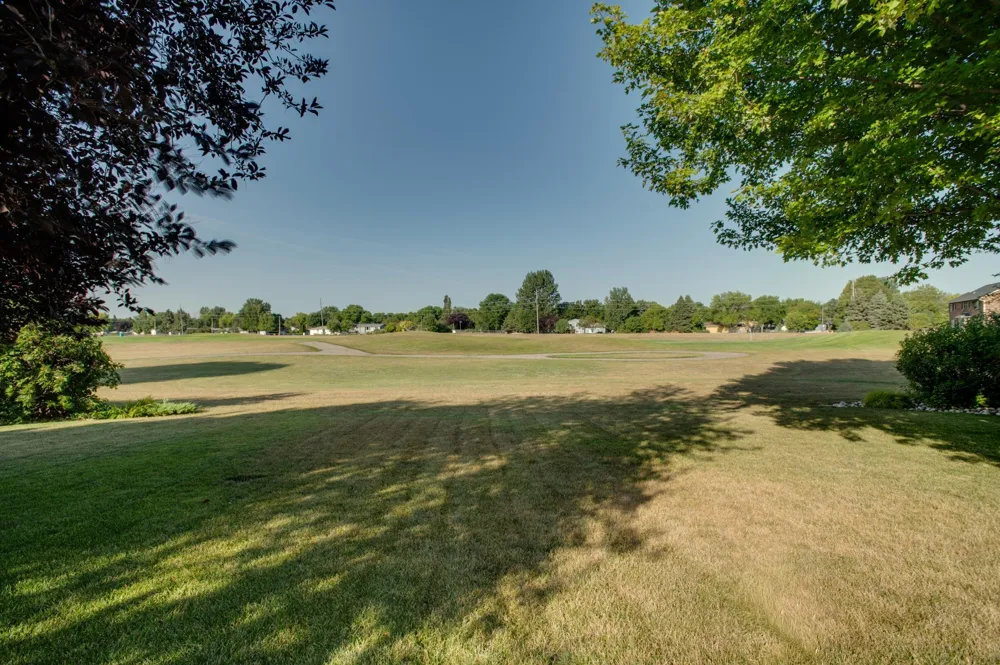 431 Clearview Court Moorhead, MN 56560