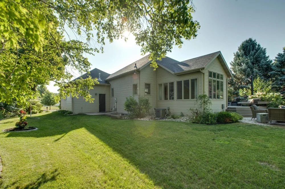 431 Clearview Court Moorhead, MN 56560