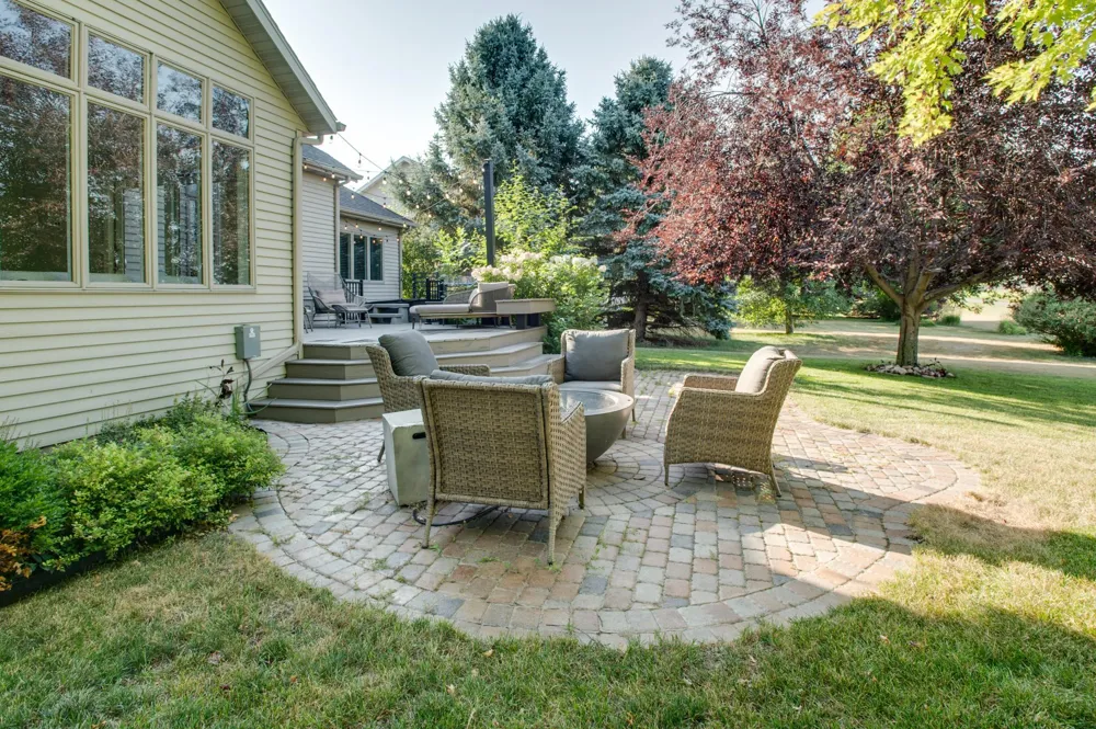 431 Clearview Court Moorhead, MN 56560