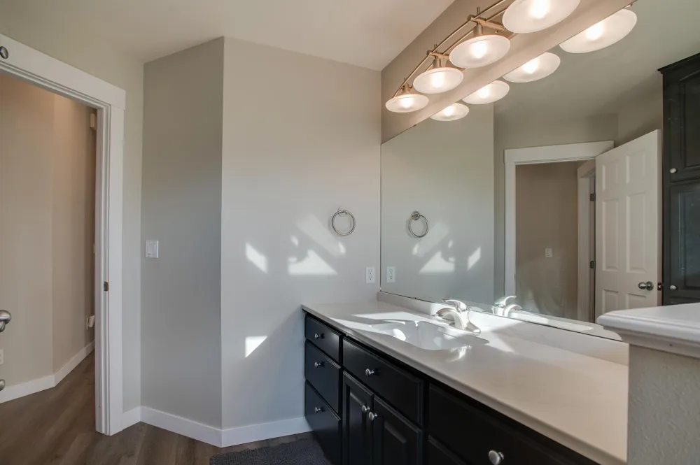 431 Clearview Court Moorhead, MN 56560