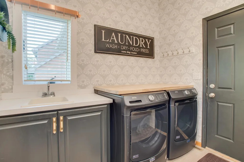 431 Clearview Court Moorhead, MN 56560