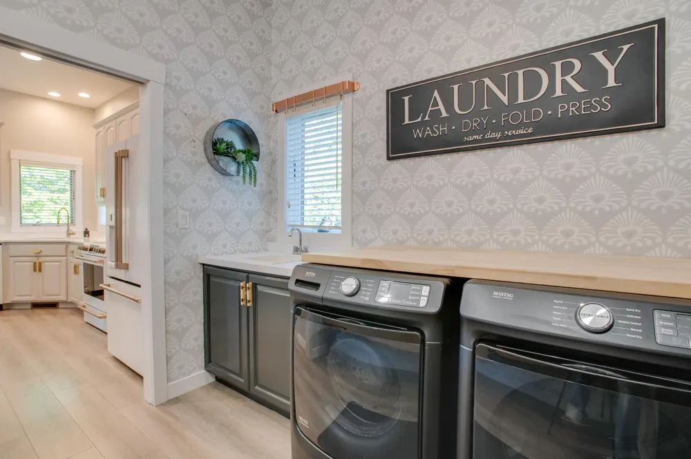 431 Clearview Court Moorhead, MN 56560