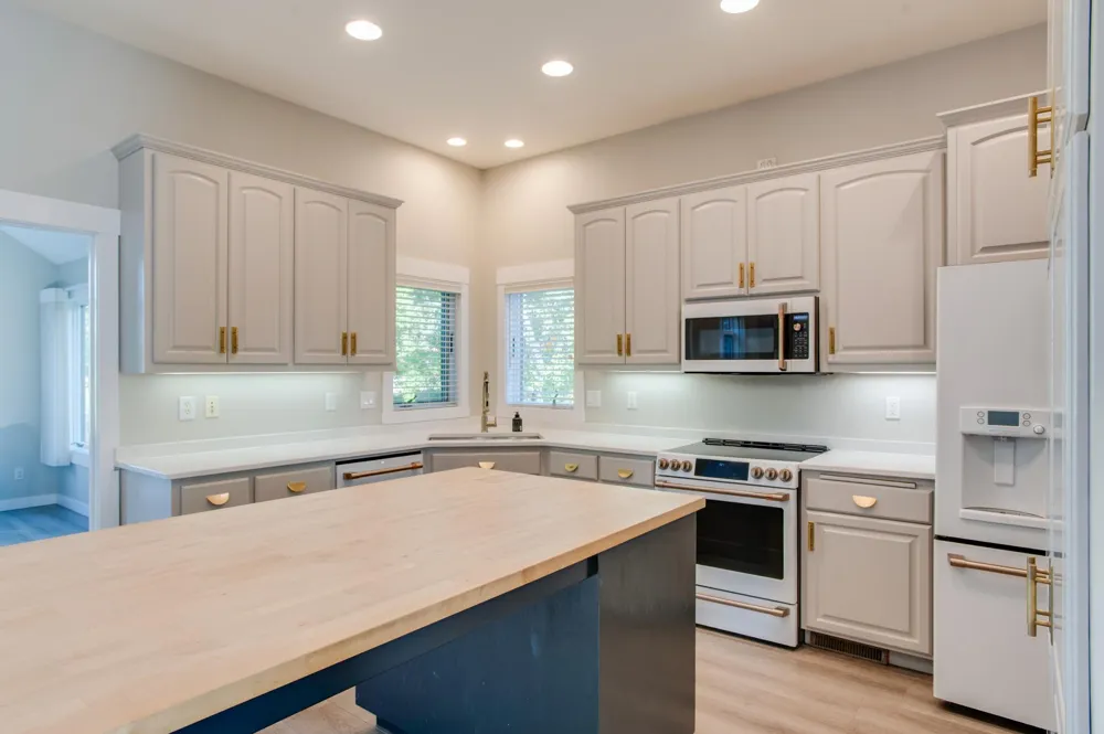 431 Clearview Court Moorhead, MN 56560