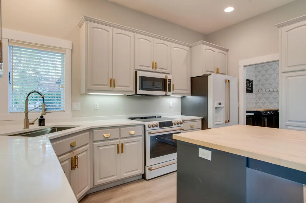 431 Clearview Court Moorhead, MN 56560