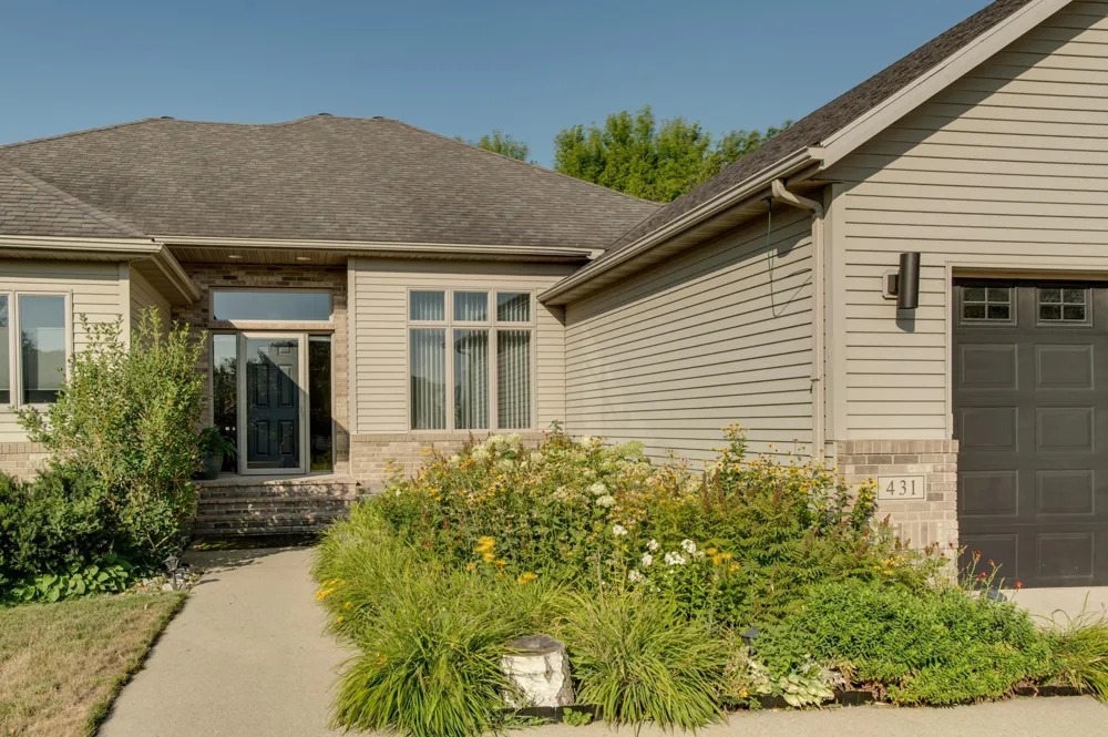 431 Clearview Court Moorhead, MN 56560