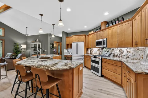 24773 Cove Trail