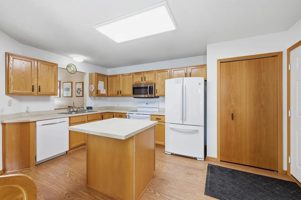 7490 Hinton Park Avenue S Cottage Grove, MN 55016