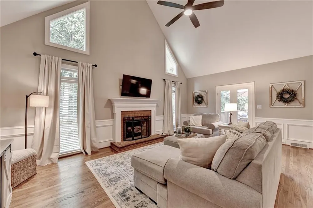 350 Welwyn Walk Alpharetta, GA 30022