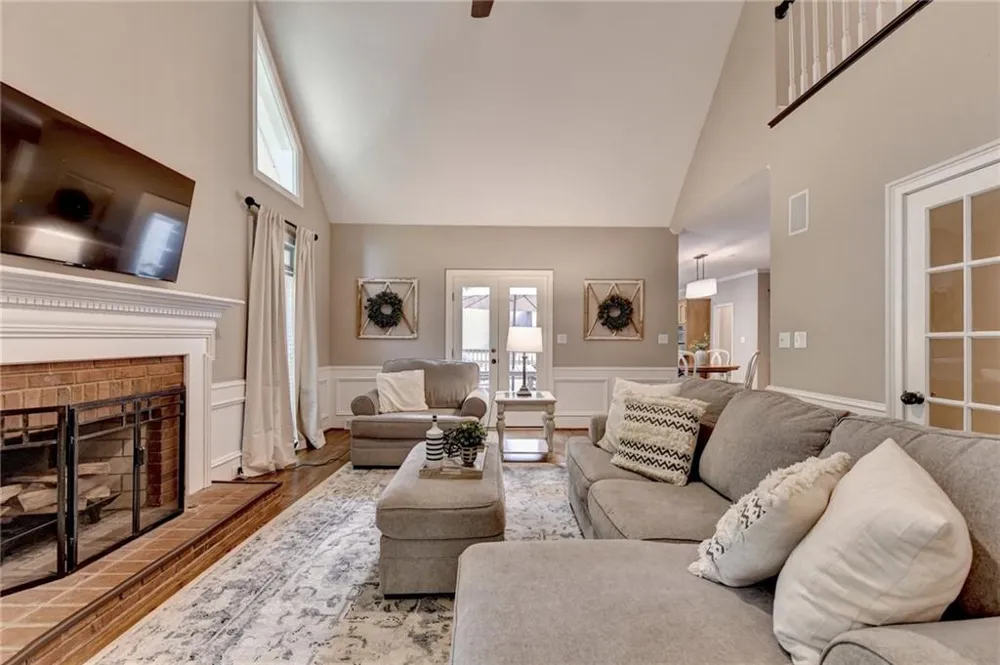 350 Welwyn Walk Alpharetta, GA 30022
