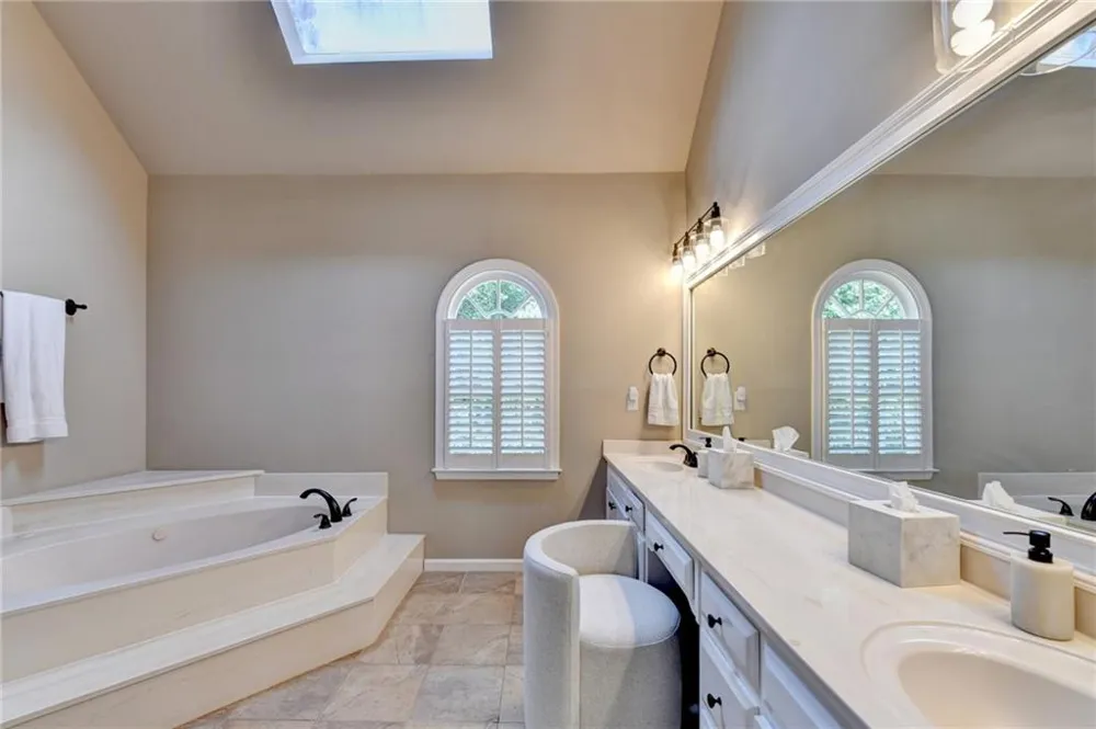 350 Welwyn Walk Alpharetta, GA 30022