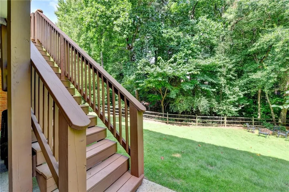 350 Welwyn Walk Alpharetta, GA 30022