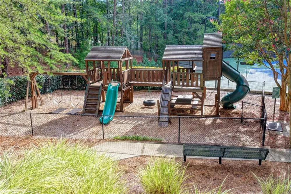 350 Welwyn Walk Alpharetta, GA 30022