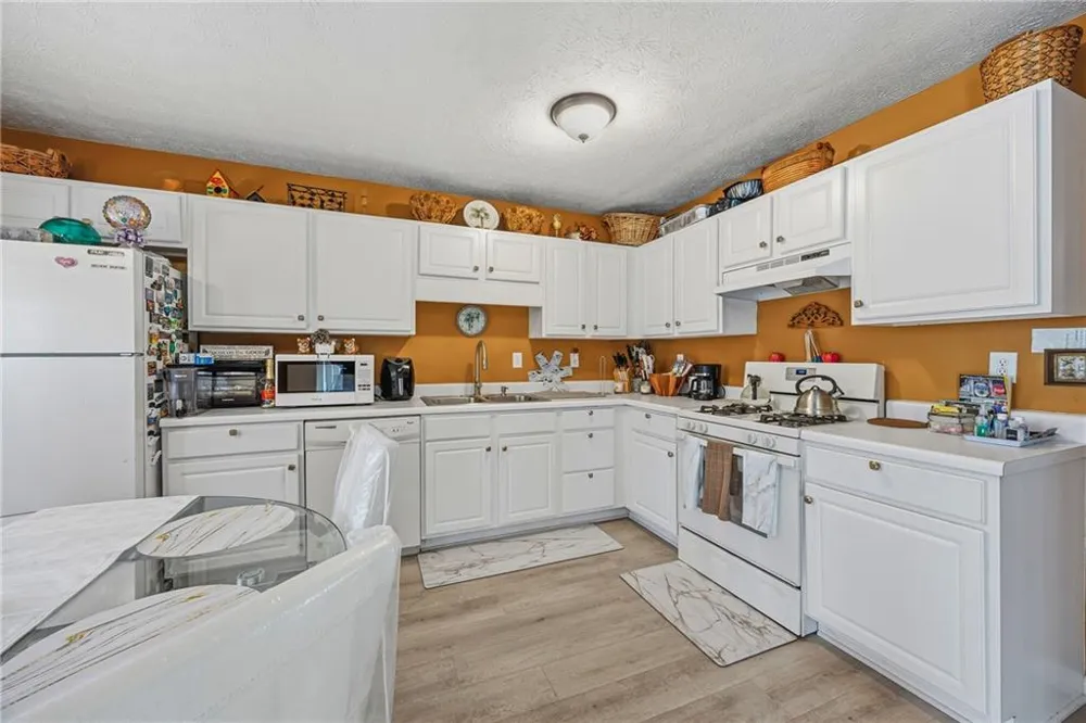 1835 Barrington Overlook Marietta, GA 30066