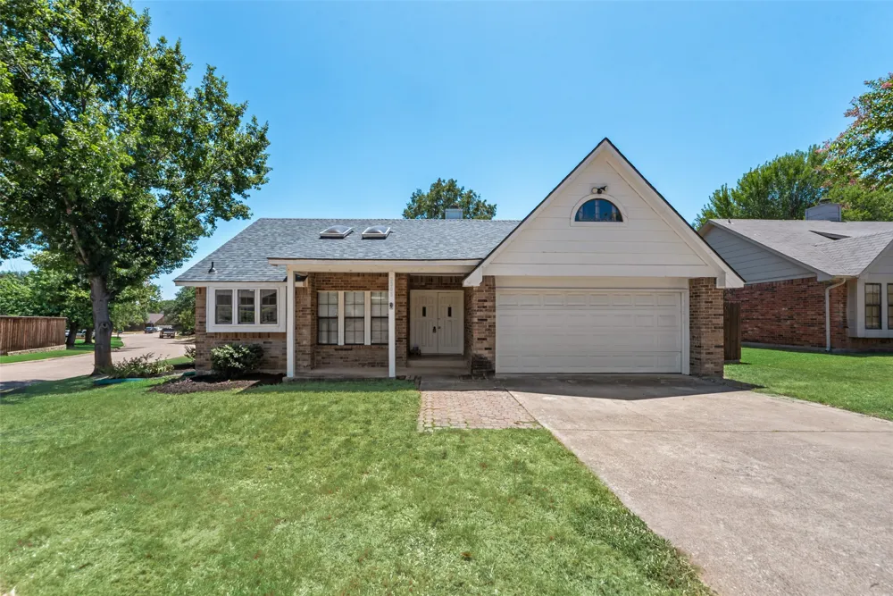 3305 Fairview Drive Corinth, TX 76210