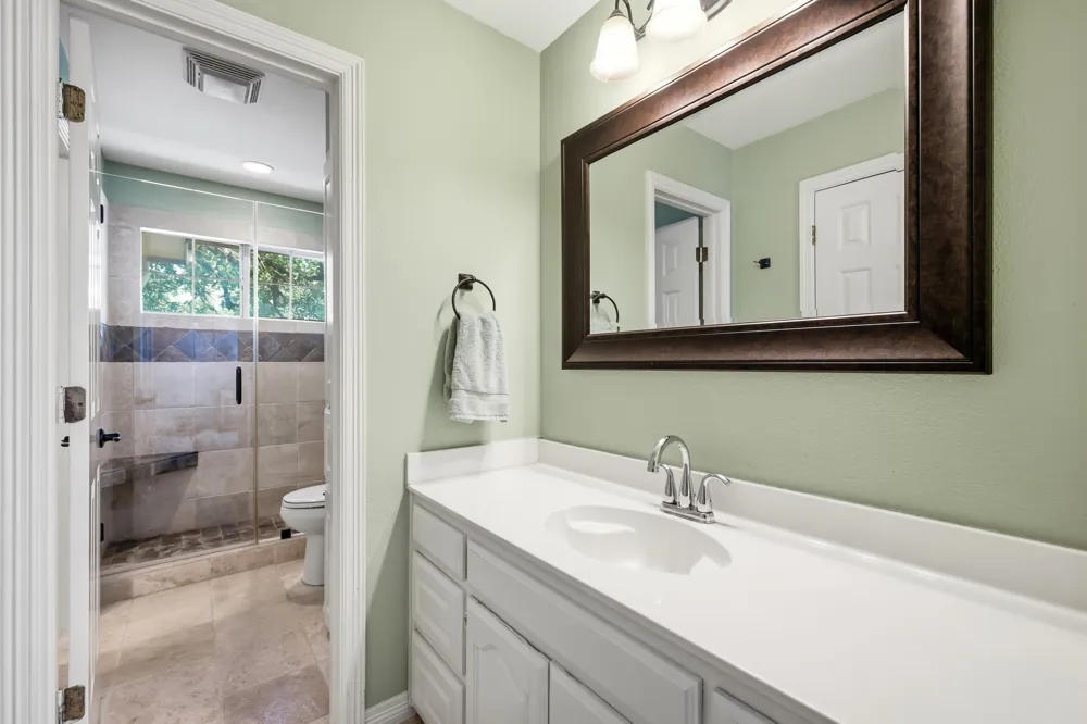 2828 Timber Hill Drive Grapevine, TX 76051