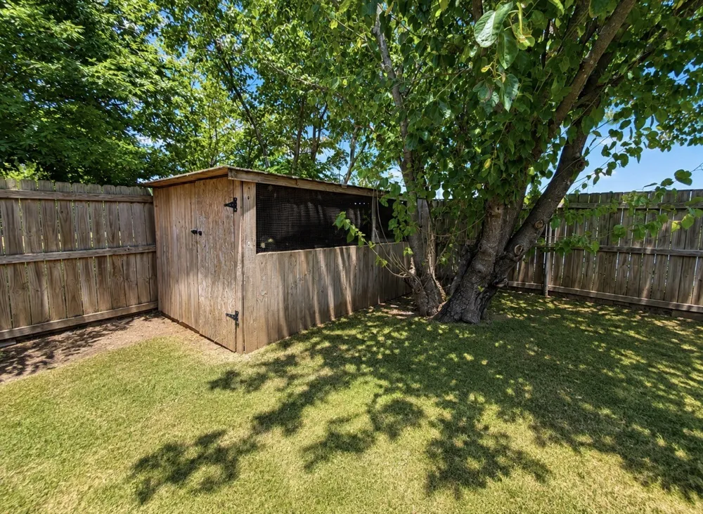 703 Perry Avenue Waxahachie, TX 75165