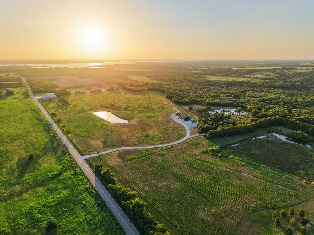 4251 Refuge Road Sherman, TX 75092
