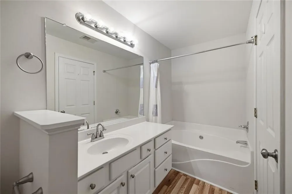 1707 Oakbrook Lane NW Kennesaw, GA 30152