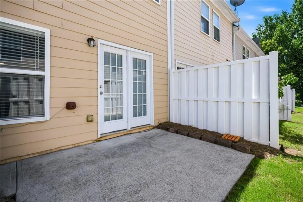 1707 Oakbrook Lane NW Kennesaw, GA 30152