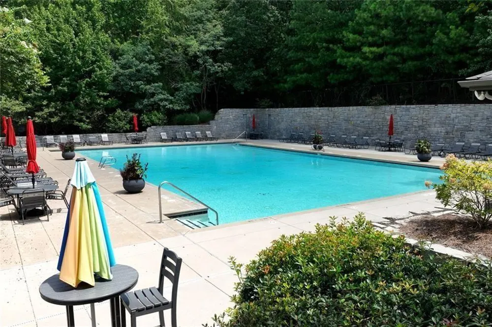 1707 Oakbrook Lane NW Kennesaw, GA 30152