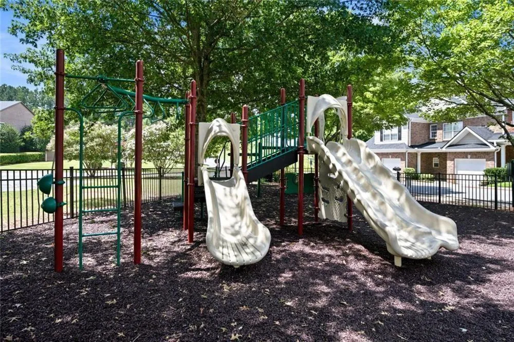 1707 Oakbrook Lane NW Kennesaw, GA 30152
