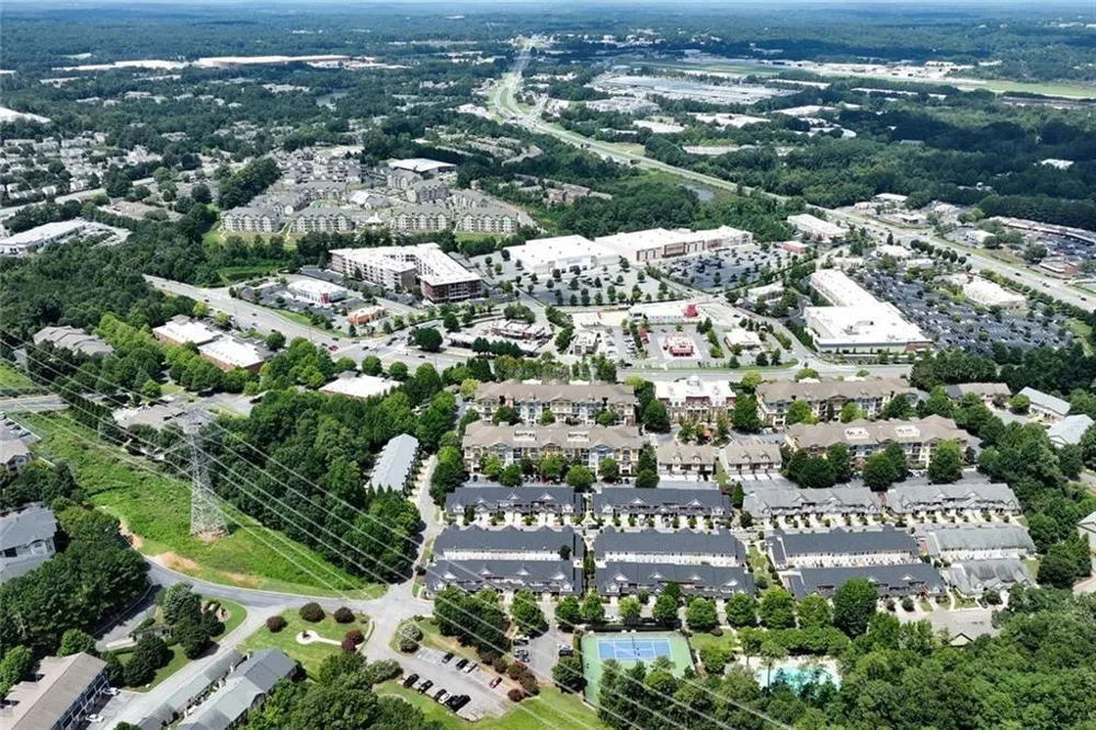 1707 Oakbrook Lane NW Kennesaw, GA 30152