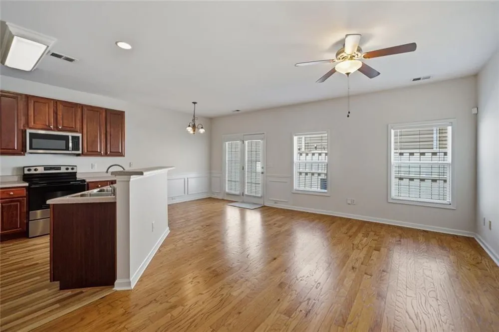 1707 Oakbrook Lane NW Kennesaw, GA 30152