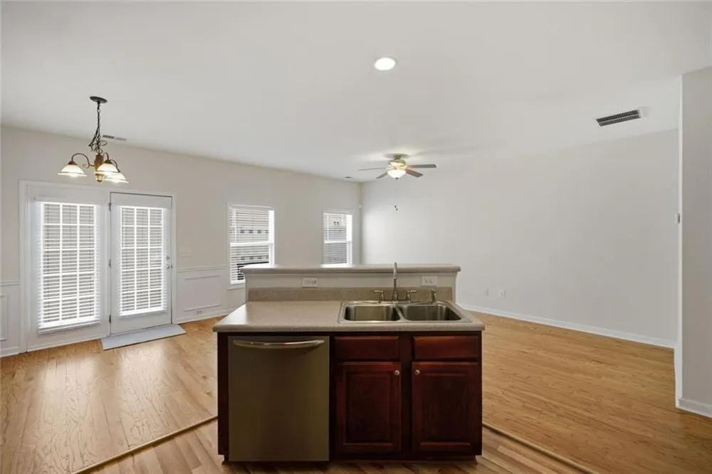 1707 Oakbrook Lane NW Kennesaw, GA 30152