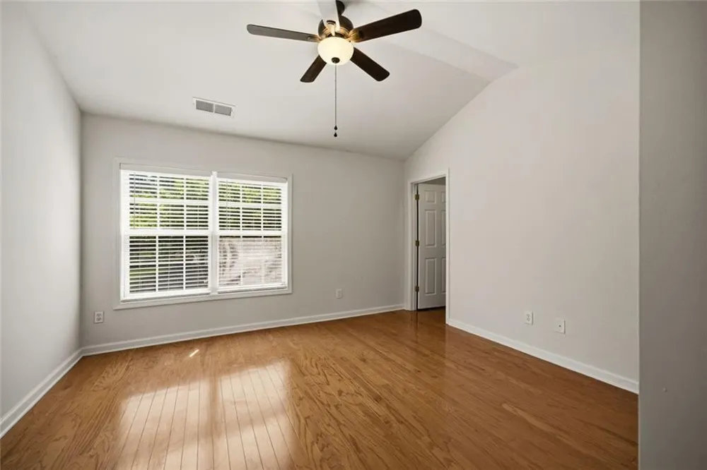 1707 Oakbrook Lane NW Kennesaw, GA 30152