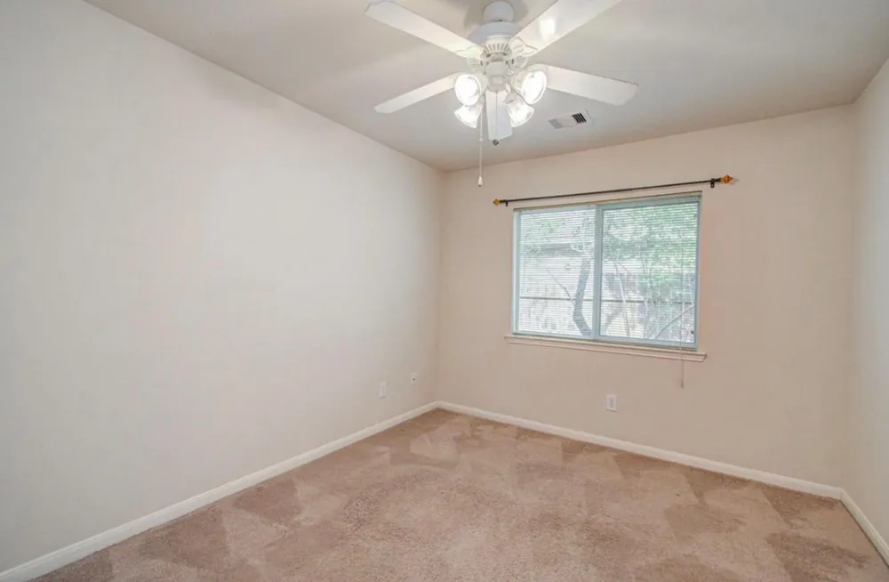10004 Chestnut Creek Way Pearland, TX 77584