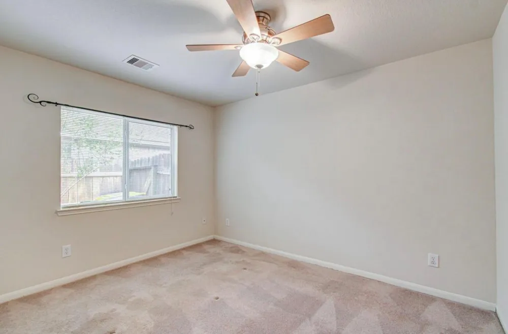 10004 Chestnut Creek Way Pearland, TX 77584