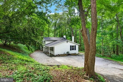 1533 SYLVAN DRIVE