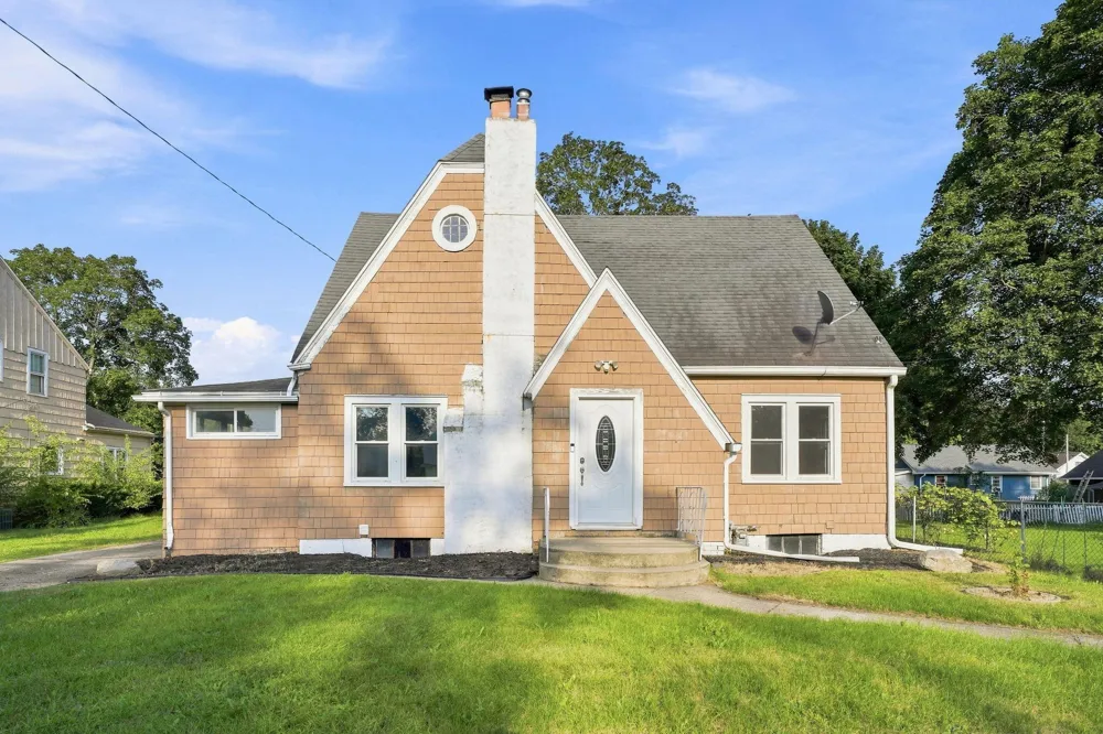 136 E Ave Battle Creek, MI 49017