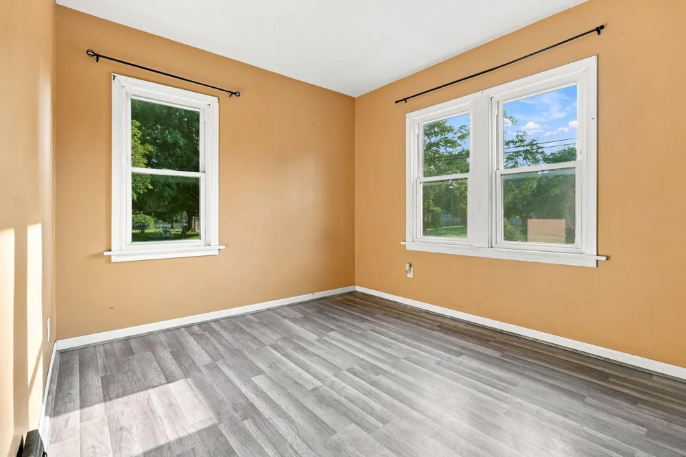 136 E Ave Battle Creek, MI 49017