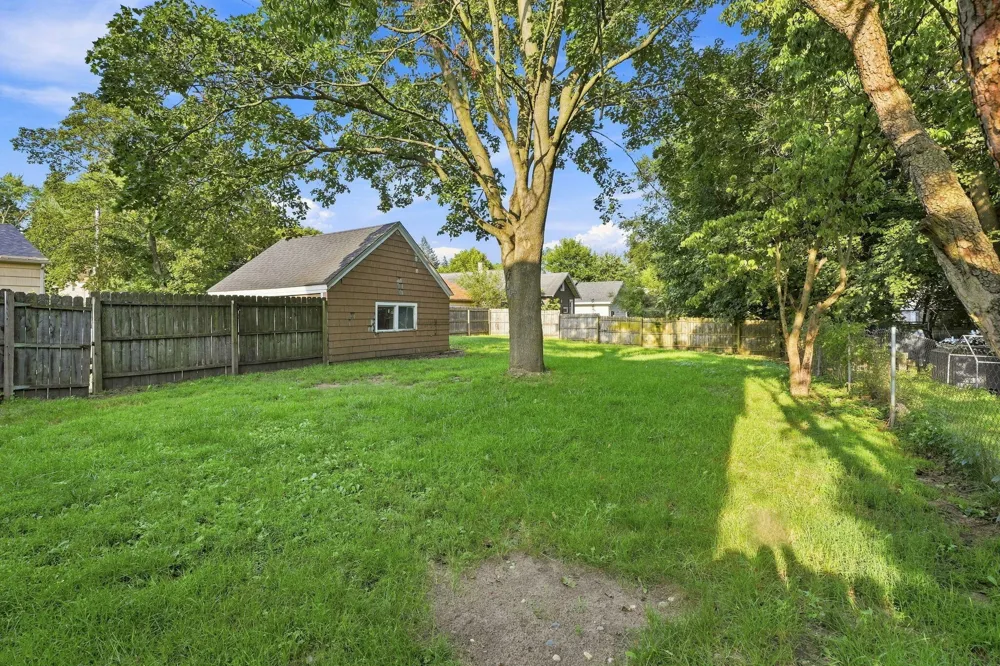 136 E Ave Battle Creek, MI 49017