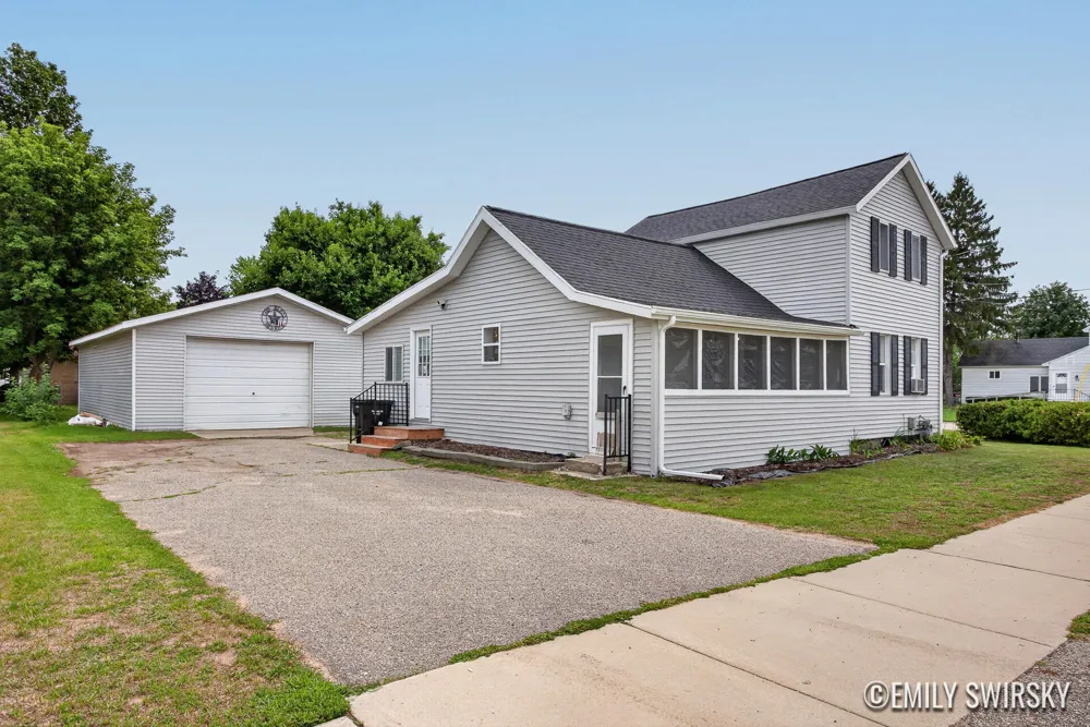 292 W Muskegon Street Cedar Springs, MI 49319