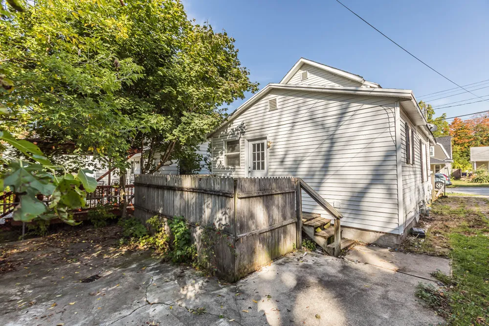 1122 3rd Street NW Grand Rapids, MI 49504