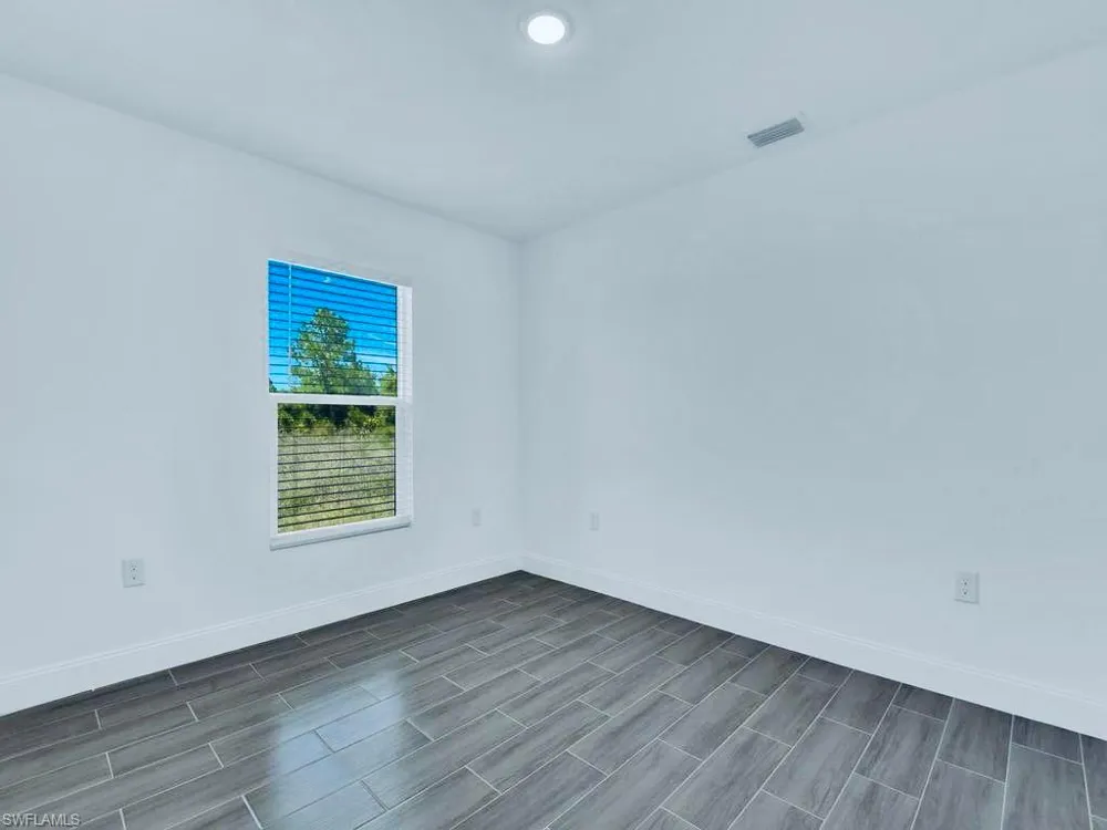 851 Bedford Drive Lehigh Acres, FL 33974