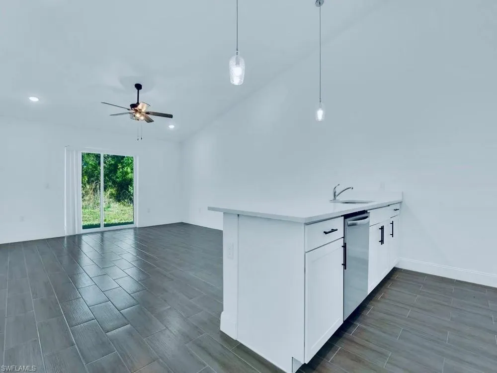 851 Bedford Drive Lehigh Acres, FL 33974