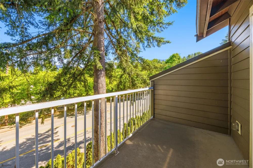 204 Mountain Park Boulevard SW #C302 Issaquah, WA 98027