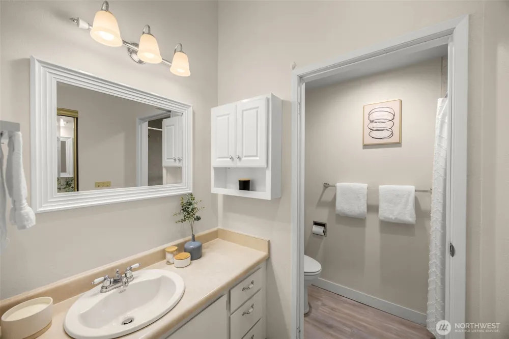 204 Mountain Park Boulevard SW #C302 Issaquah, WA 98027