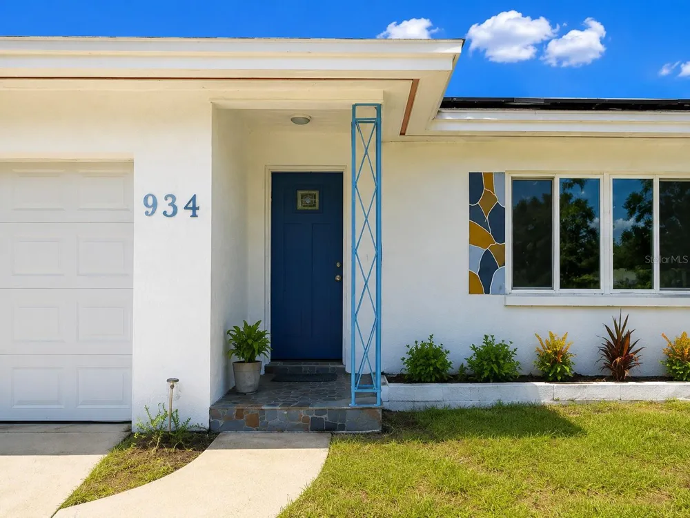 934 HILLWOOD DR Dunedin, FL 34698