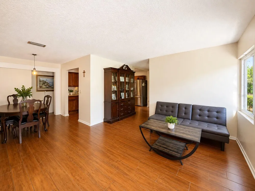 934 HILLWOOD DR Dunedin, FL 34698
